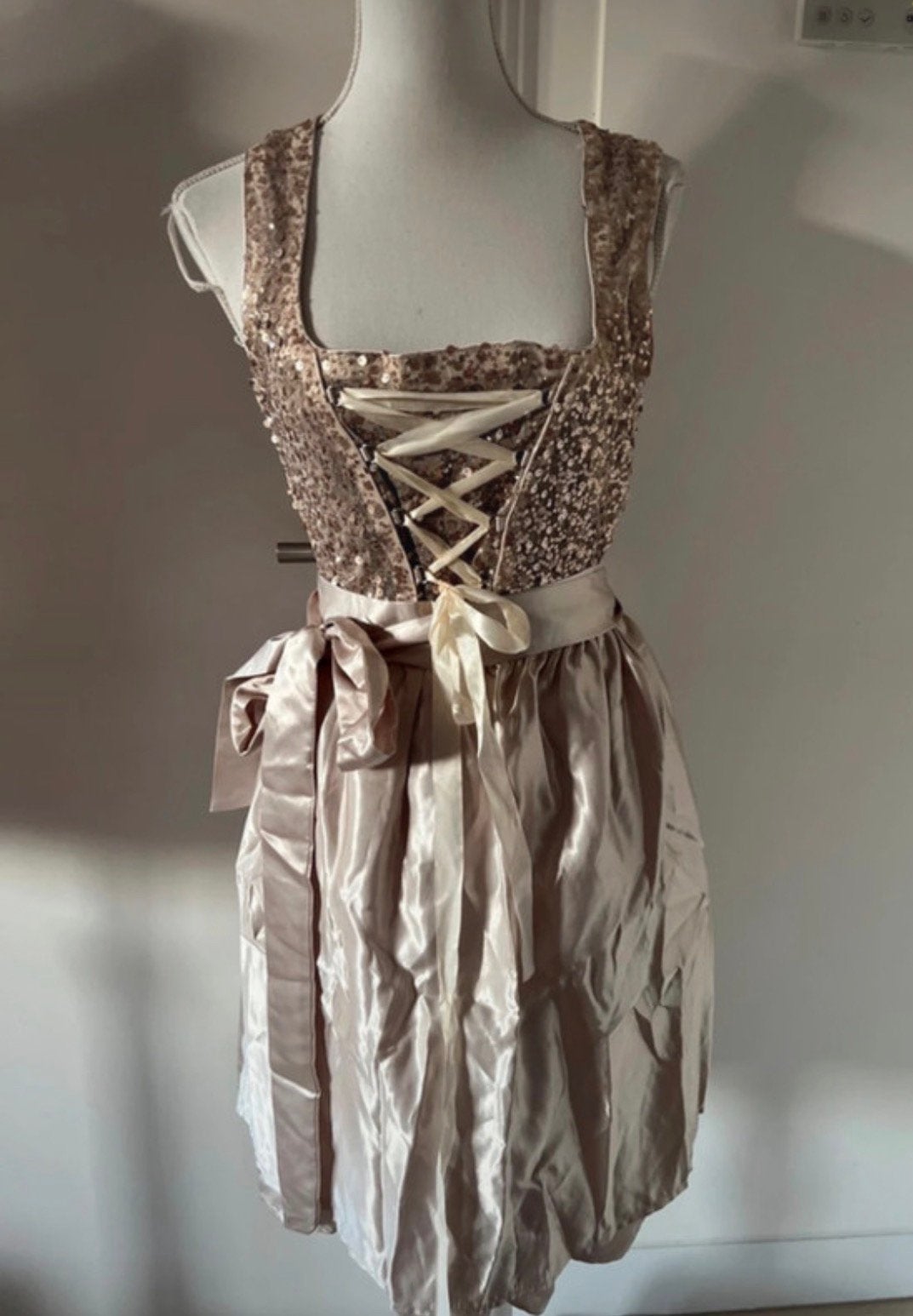 Dirndl oktoberfest Burgau s, m, l, xl, xxl, Ophalen of Verzenden, Nieuw, Overige thema's, Kleding