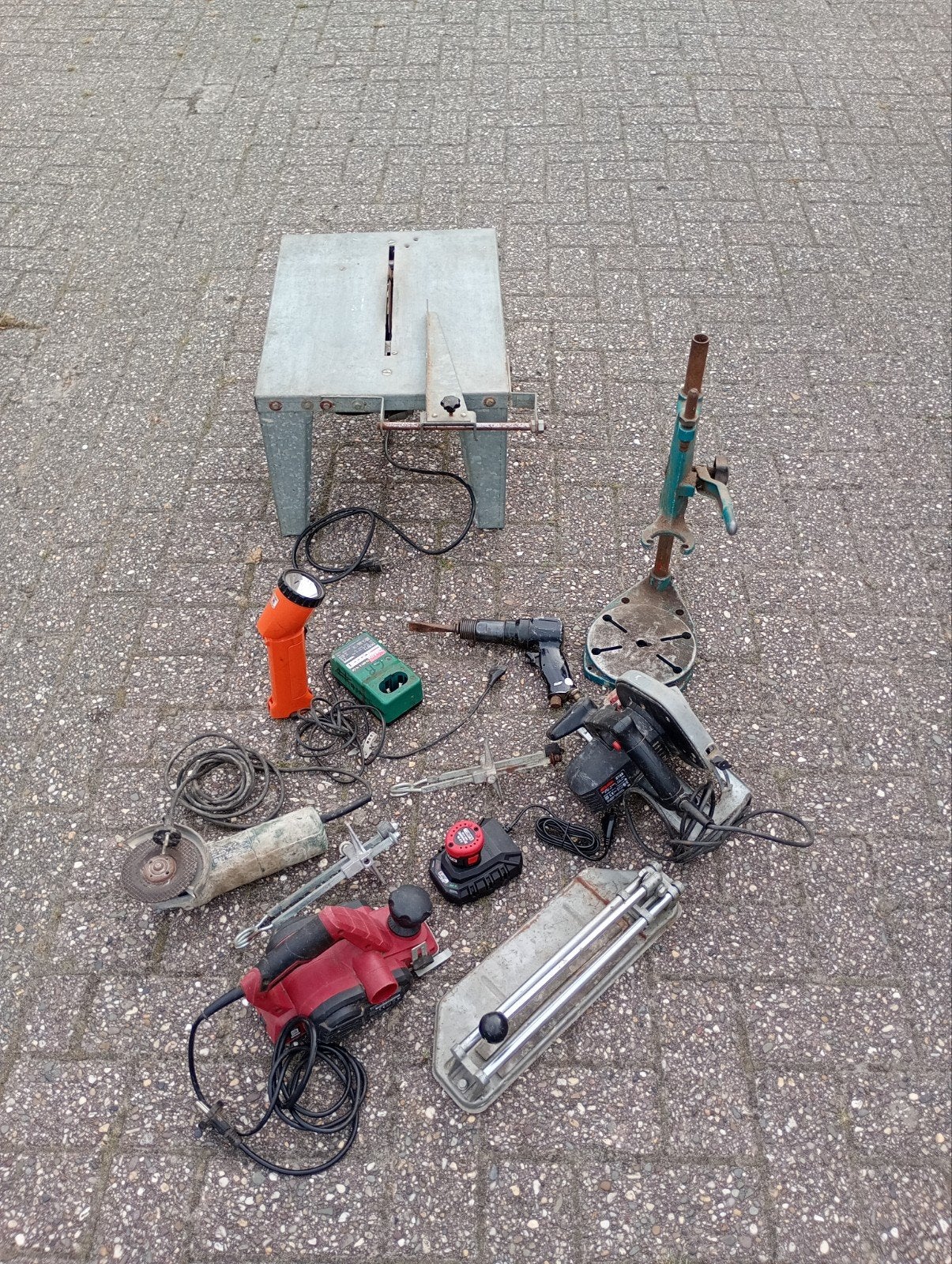 Partij gereedschap., Ophalen