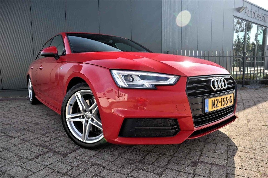 Audi A4 S-line 1.4 Automaat 150 PK S Tronic 2017 Rood, Zwart, 150 pk, A4, 1395 cc