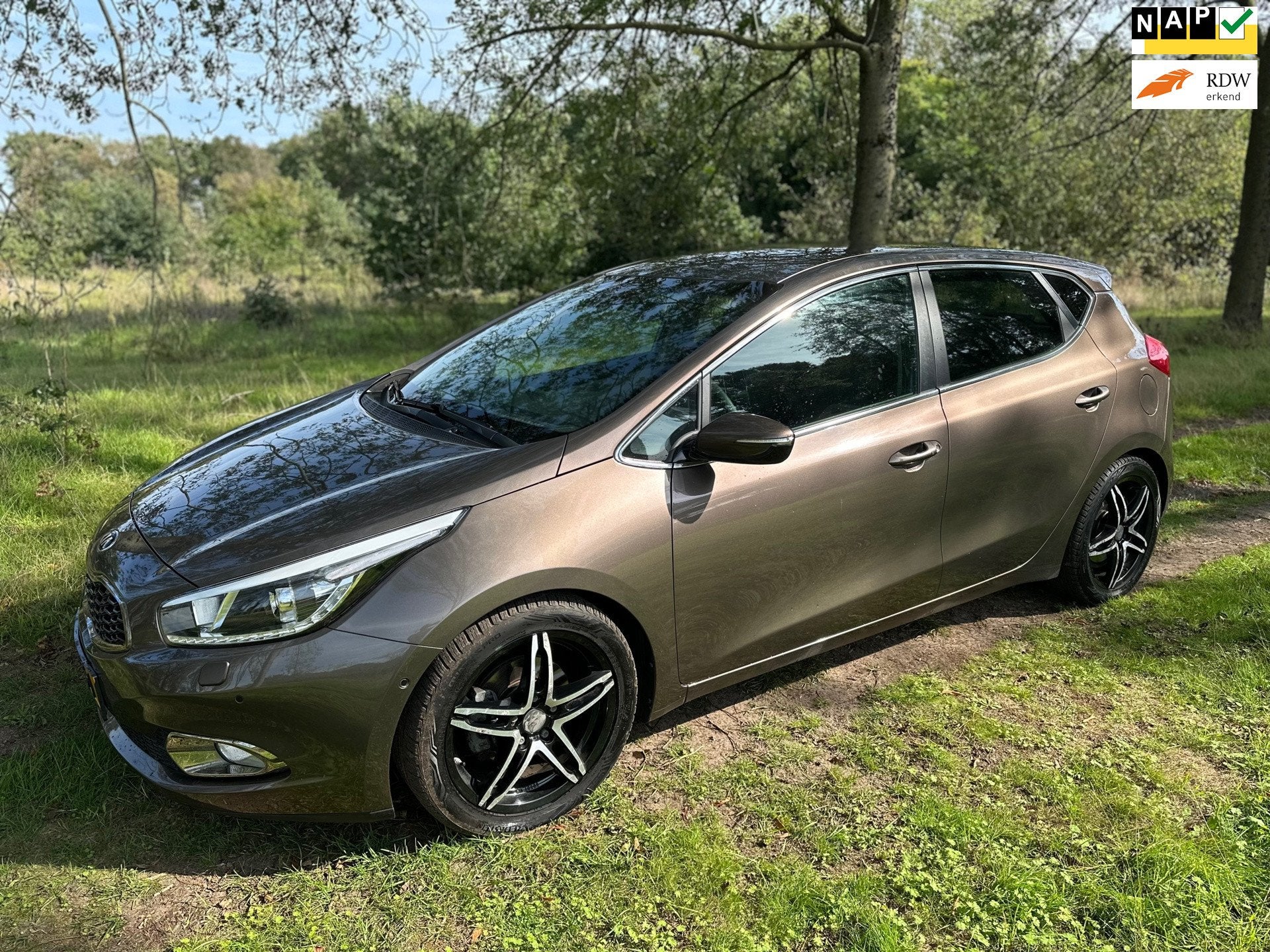 Kia Cee'd 1.6 GDI Super Pack Premium apk t/m 22-09-2027, Auto's, Voorwielaandrijving, Euro 5, 135 pk, Gebruikt