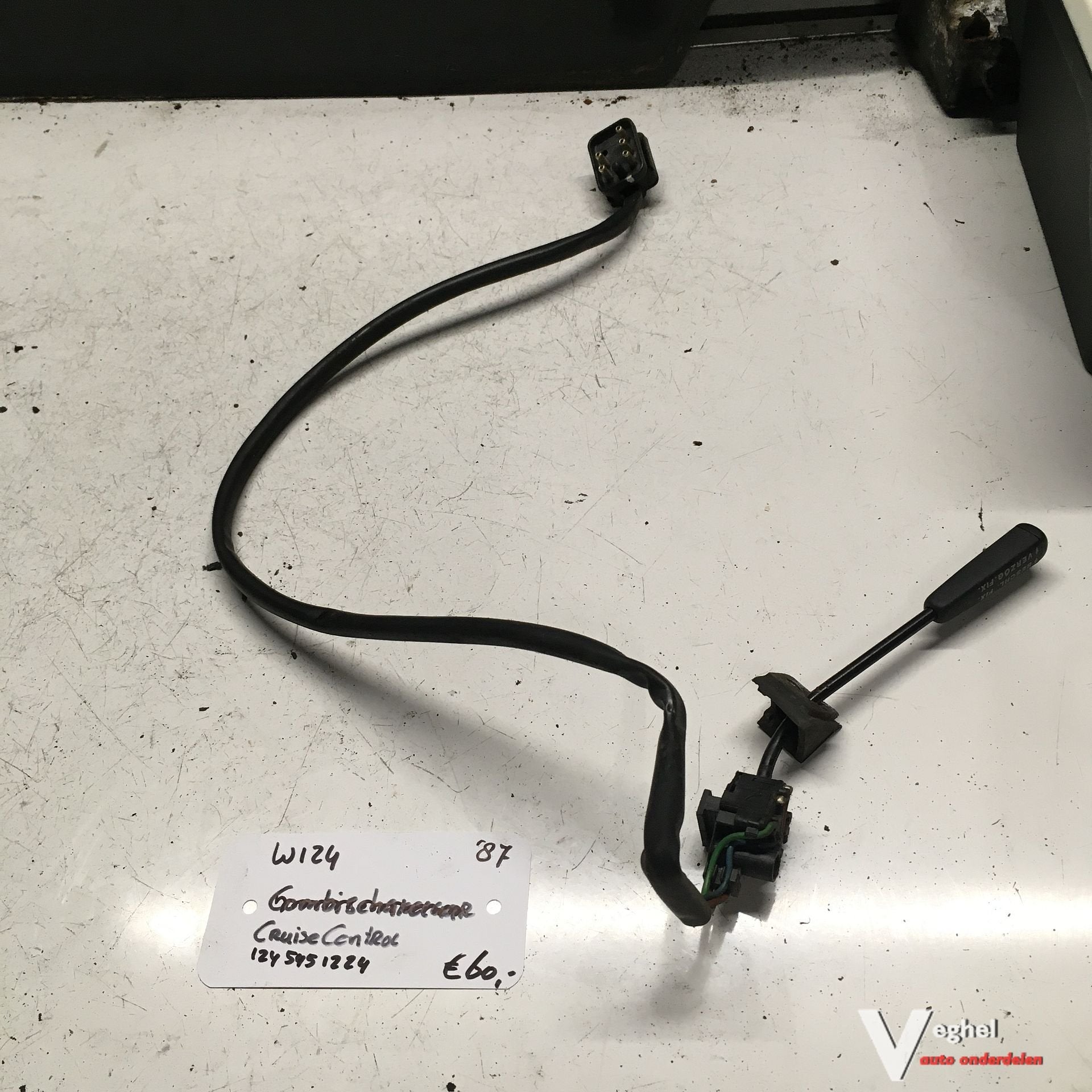 Mercedes W124  Cruisecontrolschakelaar   124 545 1224, Gebruikt, -, -, Ophalen of Verzenden