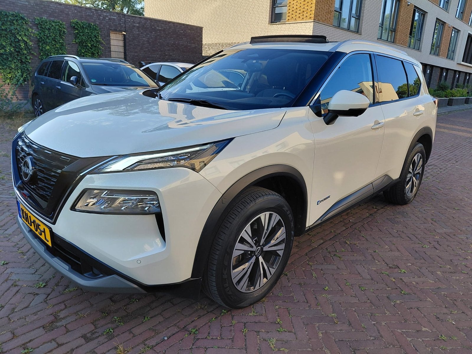 Nissan X-Trail 7Personen 2023 |1.5 E-4orce 4WD | Panoramadak, Automaat, 157 pk, Wit, Vierwielaandrijving