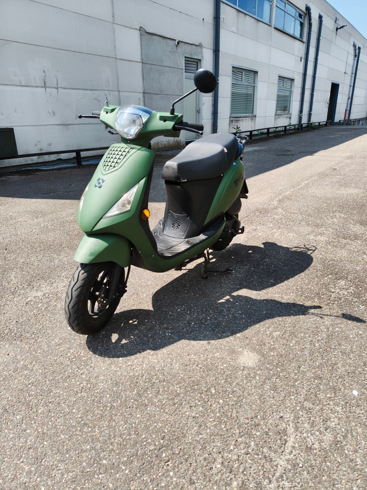Nette groene AGM 2018, Ophalen of Verzenden, Zo goed als nieuw, Benzine