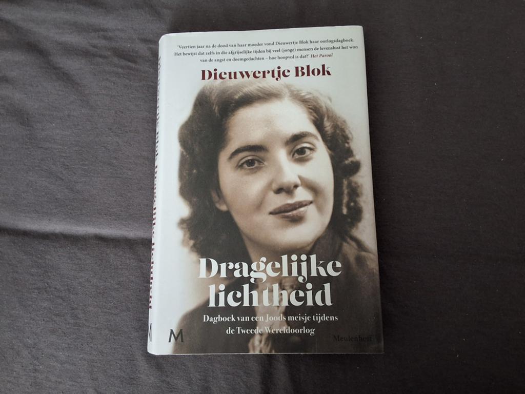 Dragelijke lichtheid van dieuwertje Blok,, Ophalen, Gelezen