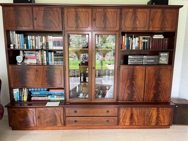 Klassieke houten wandkast met vitrine en boekenkasten, Antiek en Kunst, Ophalen of Verzenden