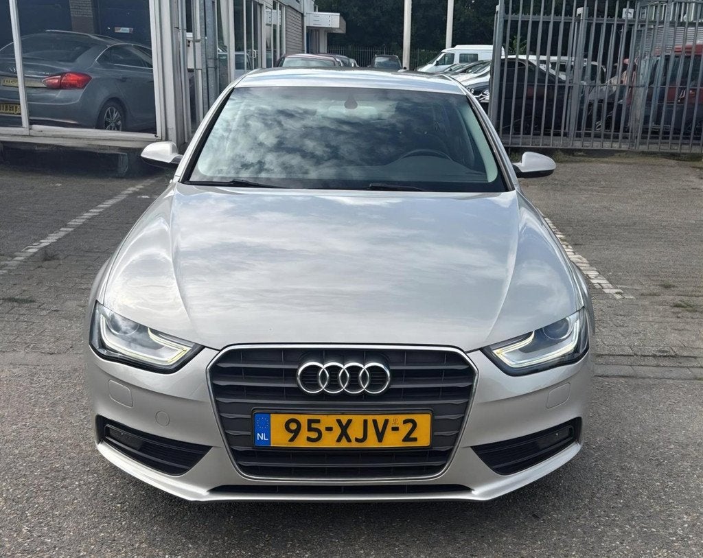 Audi A4 Limousine 1.8 TFSI Pro Line Automaat, Euro 5, Stof, Gebruikt, Zwart