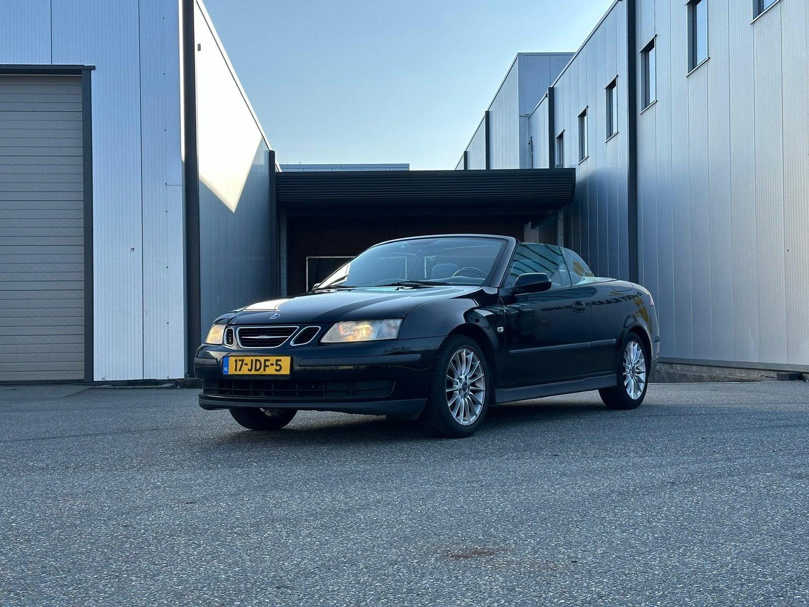 Saab 9-3 Cabrio Automaat Opknapper, 1998 cc, 4 cilinders, 4 stoelen, Zwart