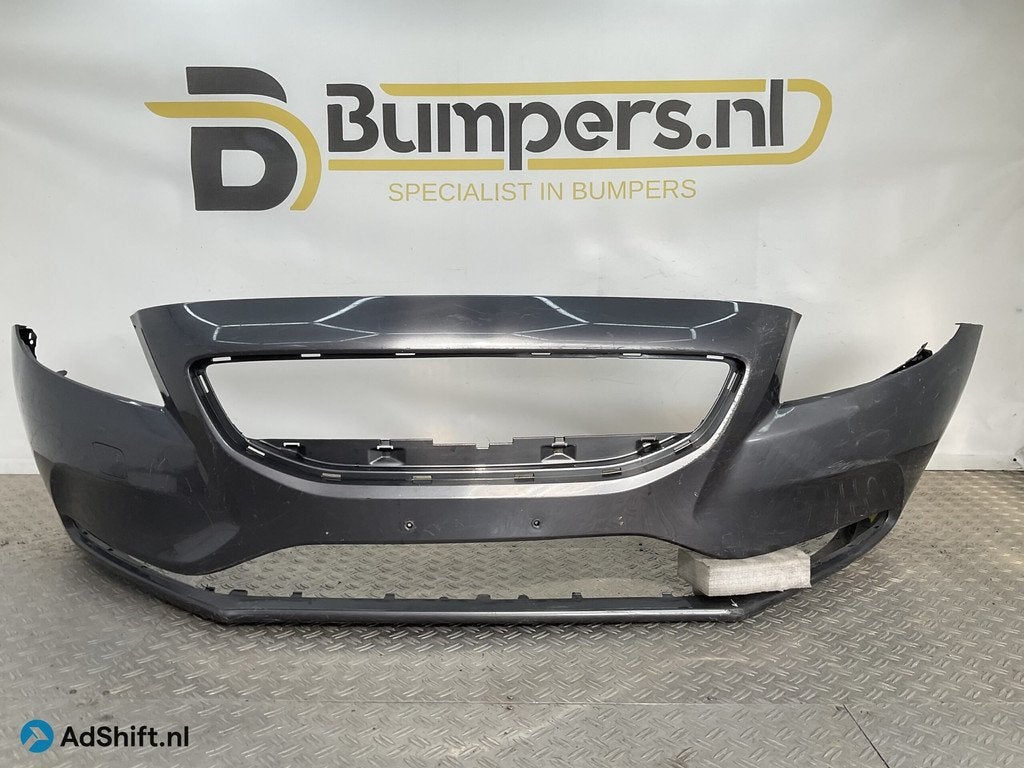 Bumper Volvo V40 Normaal 12- pdc 31283732 Voorbumper E4-1893, Auto-onderdelen, Bumper