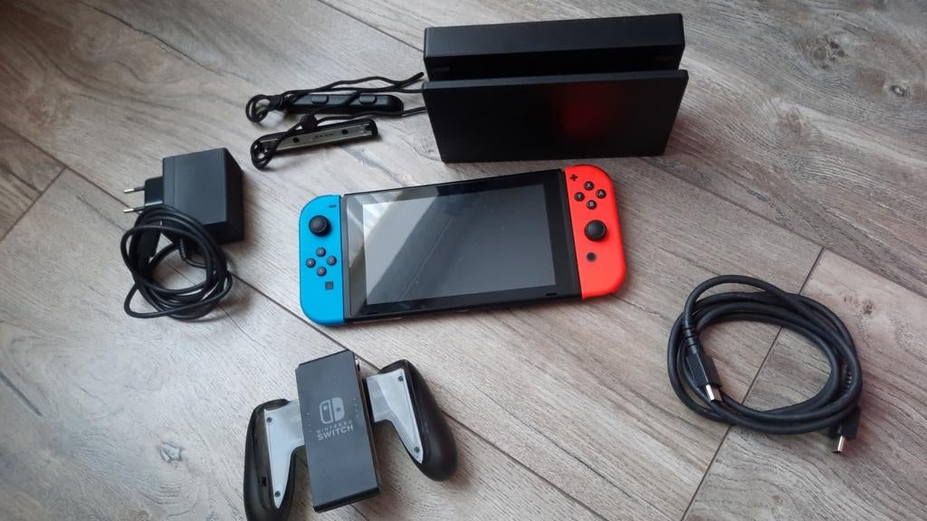 Nintendo Switch V2 complete set, Spelcomputers en Games, Spelcomputers | Nintendo Switch, Ophalen of Verzenden