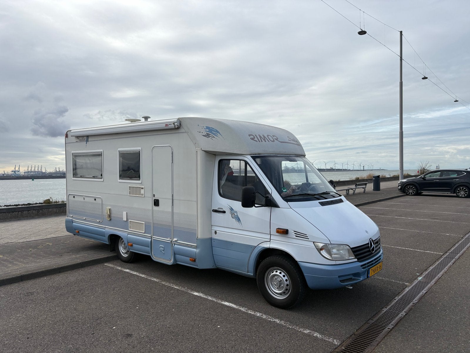 Mercedes Rimor 610 uit 2000 - eventueel ruilen met bootje!, Caravans en Kamperen, Integraal, Achteruitrijcamera, Particulier, 5 tot 6 meter