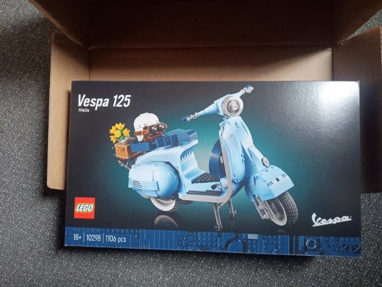 LEGO Vespa 125cc scooter / NIEUW / 10298, Kinderen en Baby's, Speelgoed | Duplo en Lego, Nieuw, Ophalen of Verzenden, Compleet