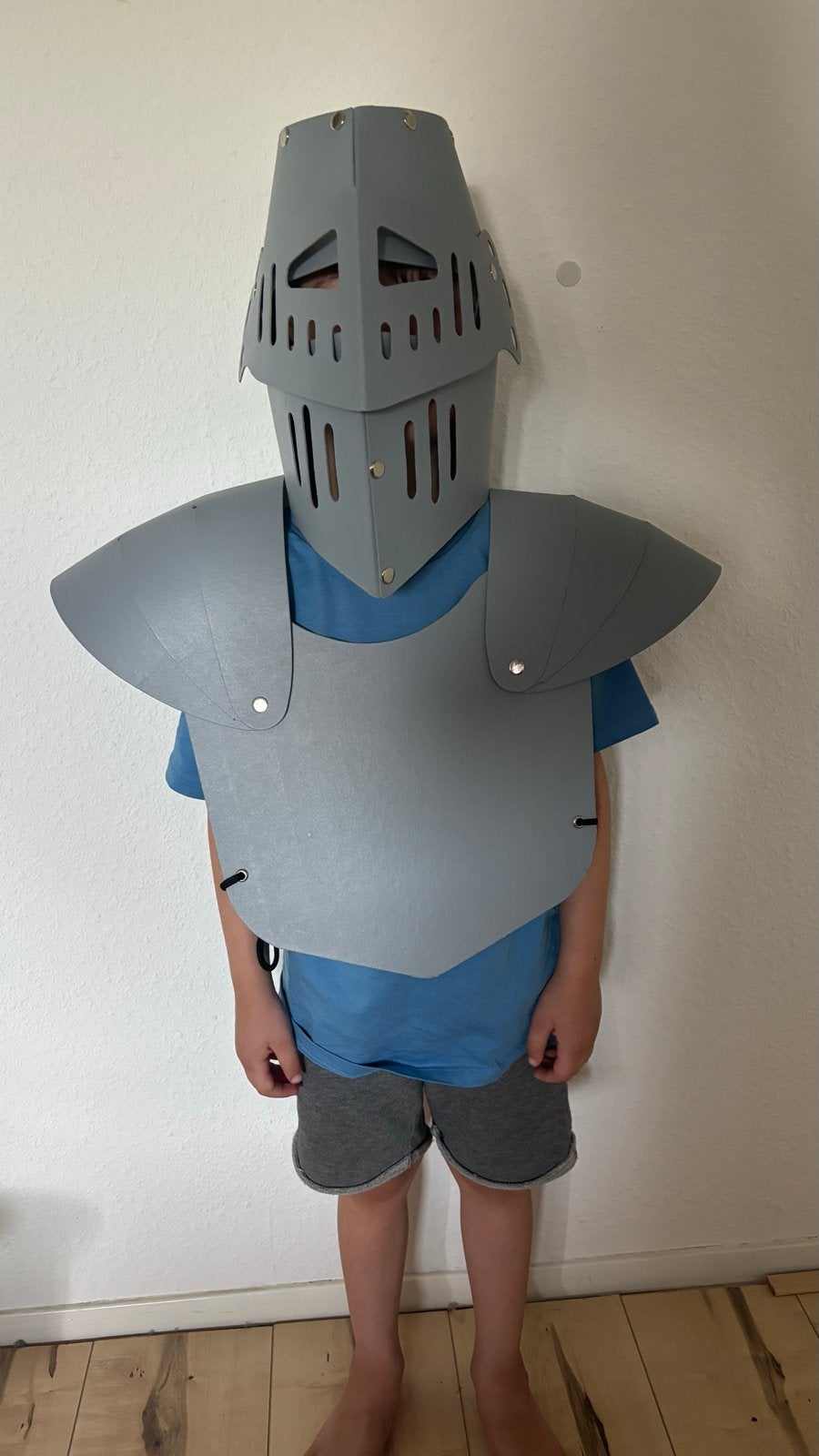 Ridderkostuum voor kinderen - Helm en borstplaat - ZGAN, Ophalen of Verzenden, Zo goed als nieuw, Pak of Jurk