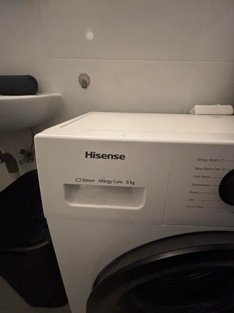 Hisense Wasmachine - Perfect voor kleine wasjes!, Gebruikt, Ophalen of Verzenden, Voorlader, Kort programma