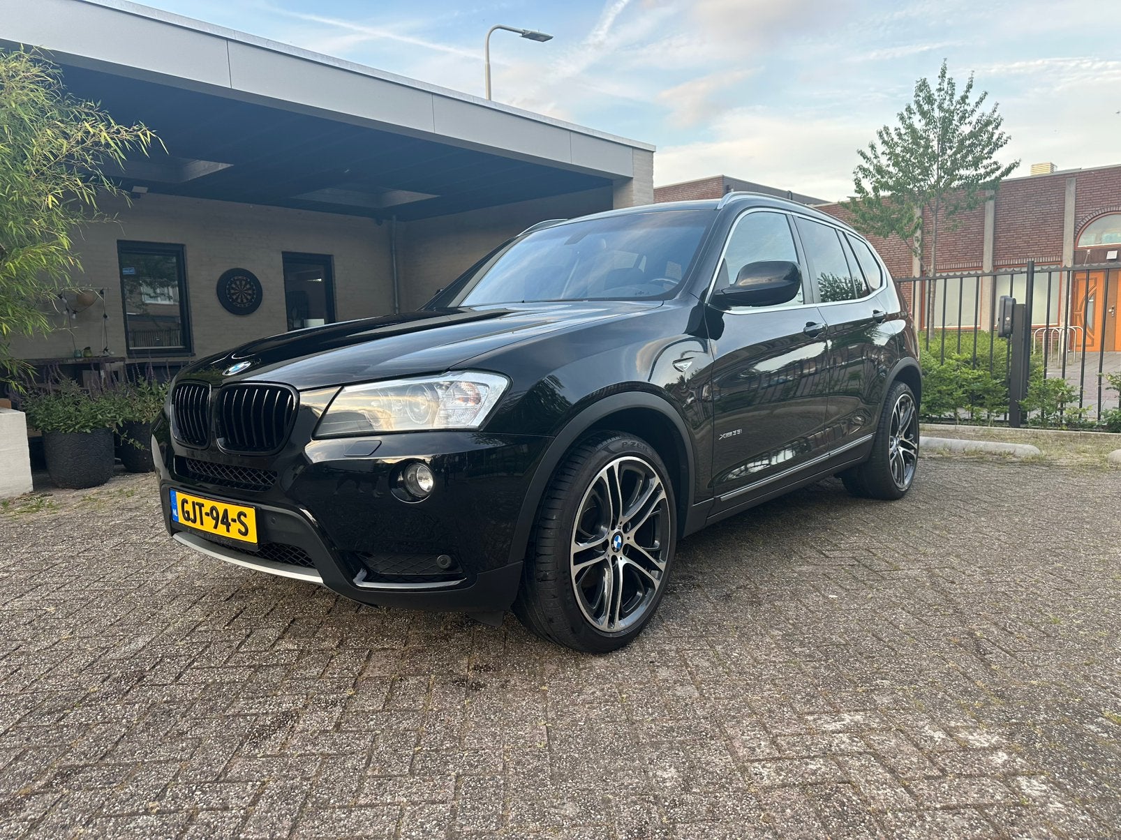 BMW X3 xDrive35i 306pk | Pano | Trekhaak | Zomer+Winterset, Auto's, BMW, 1780 kg, 2000 kg, Zwart, 11 km/l