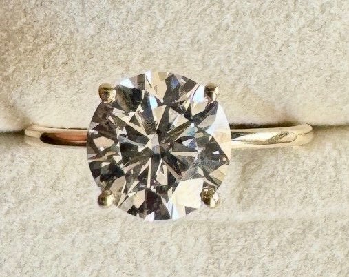 Exclusieve Diamanten Verlovingsring 2.02ct (E/VS1 Triple Ex), Nieuw, Ophalen of Verzenden, 17 tot 18, Met edelsteen