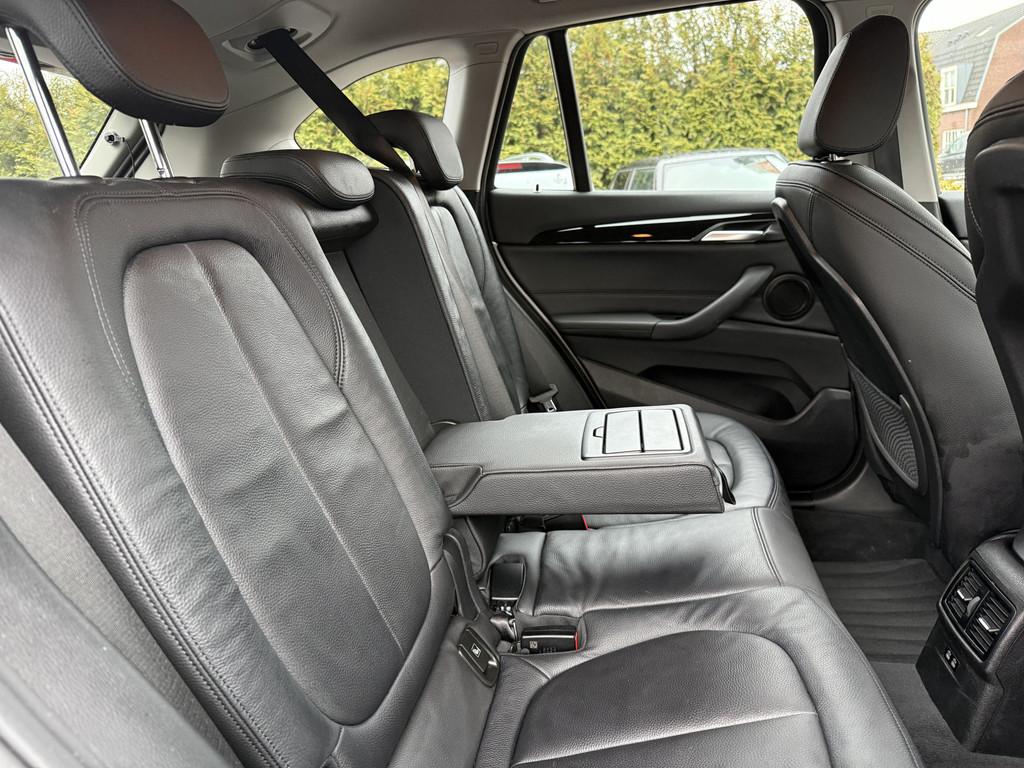BMW X1 sDrive20i 180pk High Exe, Sport-leder | Clima | Navi+, Auto's, BMW, 1998 cc, 4 cilinders, 179 pk, Bedrijf