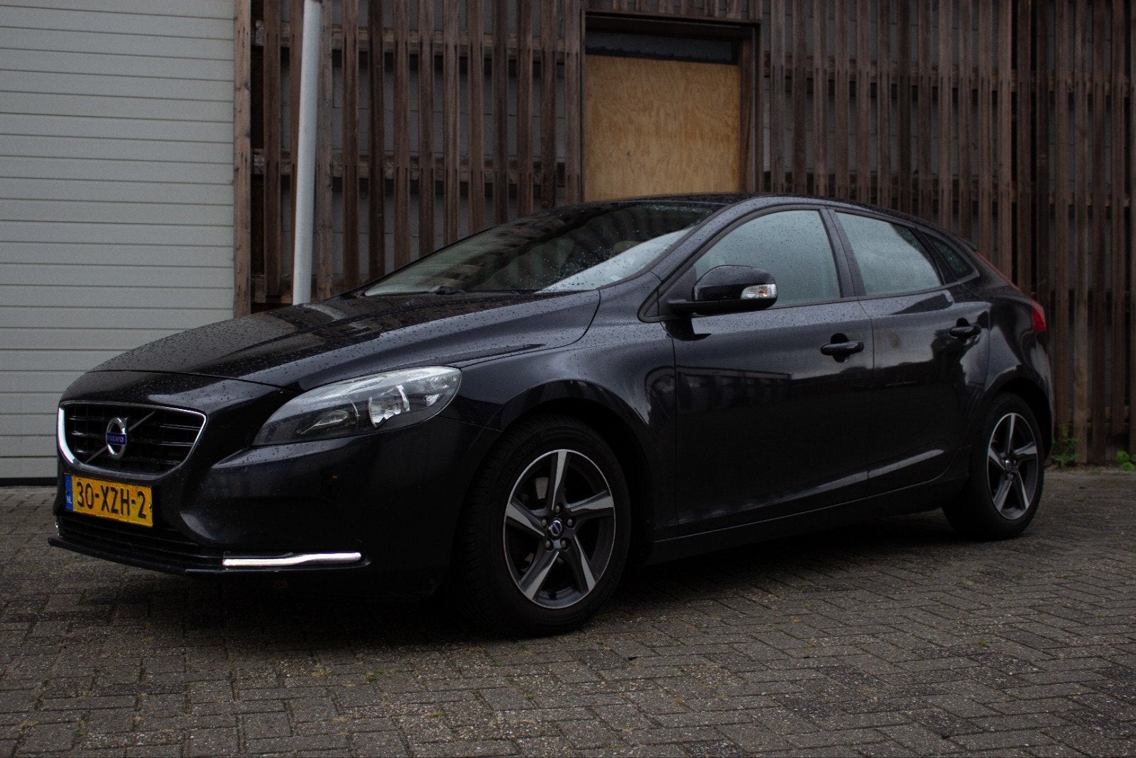 Volvo V40 1.6 D2 115PK 2012 Zwart, Voorwielaandrijving, 28 km/l, 4 cilinders, 1257 kg