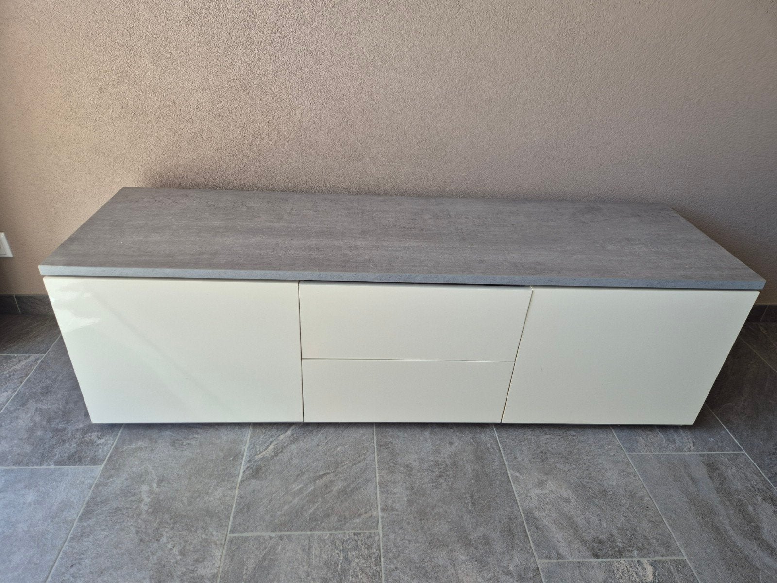 Modern TV-meubel van Jysk wit hoogglans / grijs, Ophalen, Overige materialen, Gebruikt, 200 cm of meer
