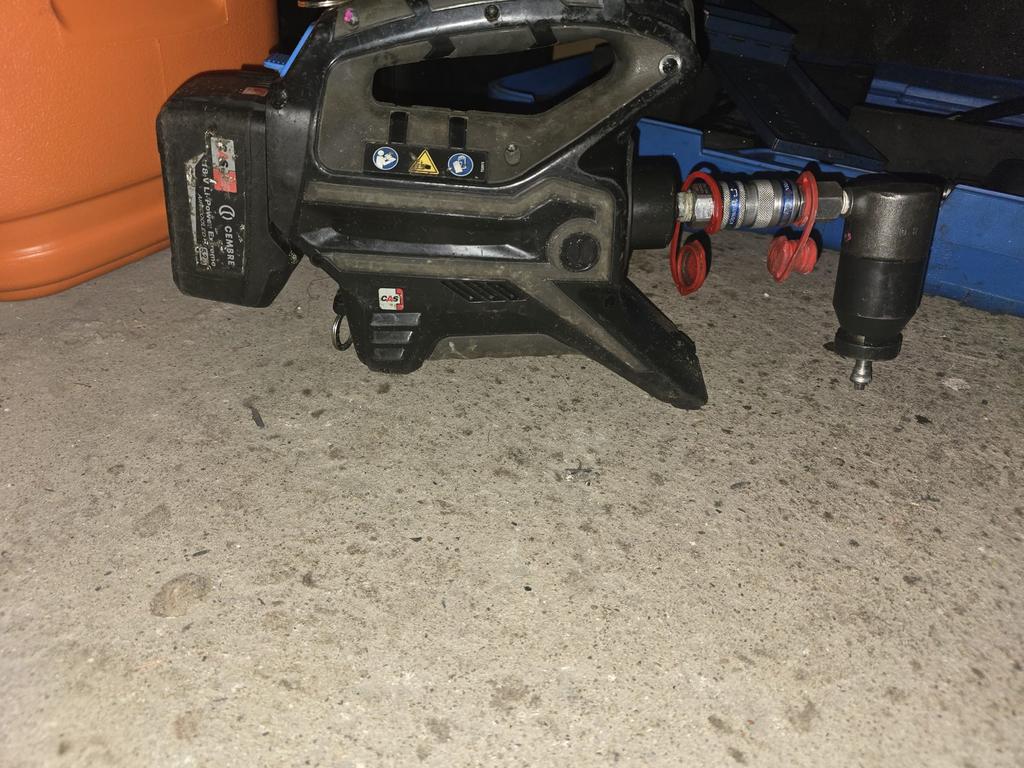 Cembre B1300-C Accu Hydraulische Perstang met Koffer, Ophalen of Verzenden, Gebruikt