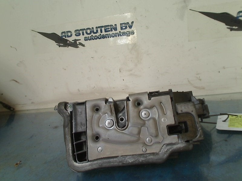 Portierslot Links Achter BMW 5 serie (G30) 2022 747768904, Gebruikt, Petuelring 130, München 80809, , Duitsland, BMW, Bayerische Motoren Werke AG