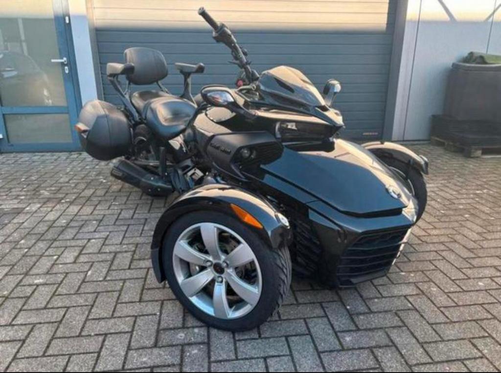 Unieke Can Am Spyder F3 met vele extra's handgeschakeld, 3 cilinders, 1340 cc, Meer dan 35 kW