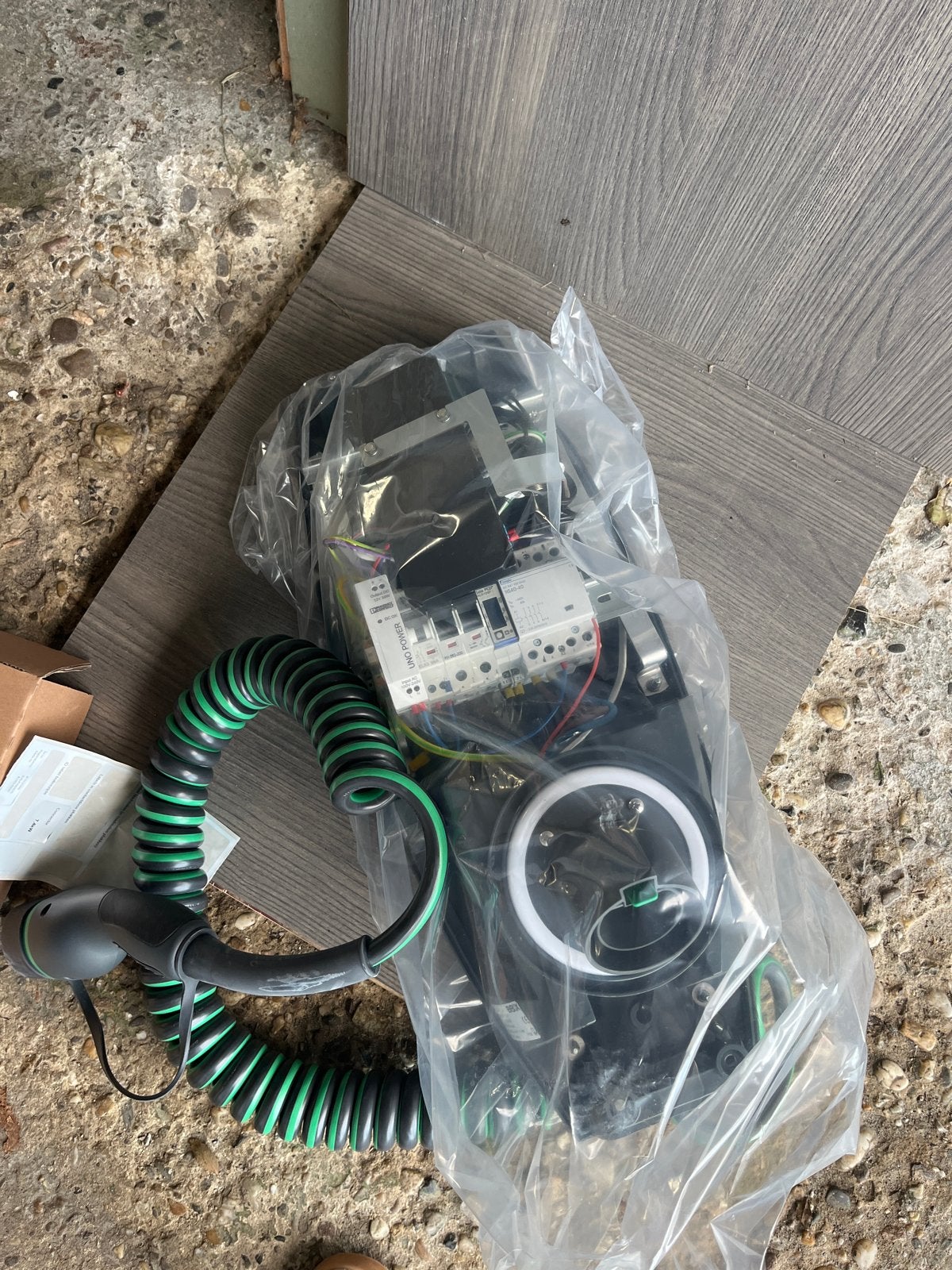 EV-Box Business Line Laadstation 1 Fase 32A met Spiraalkabel, Ophalen, Nieuw, Laadpaal en Laadkabel