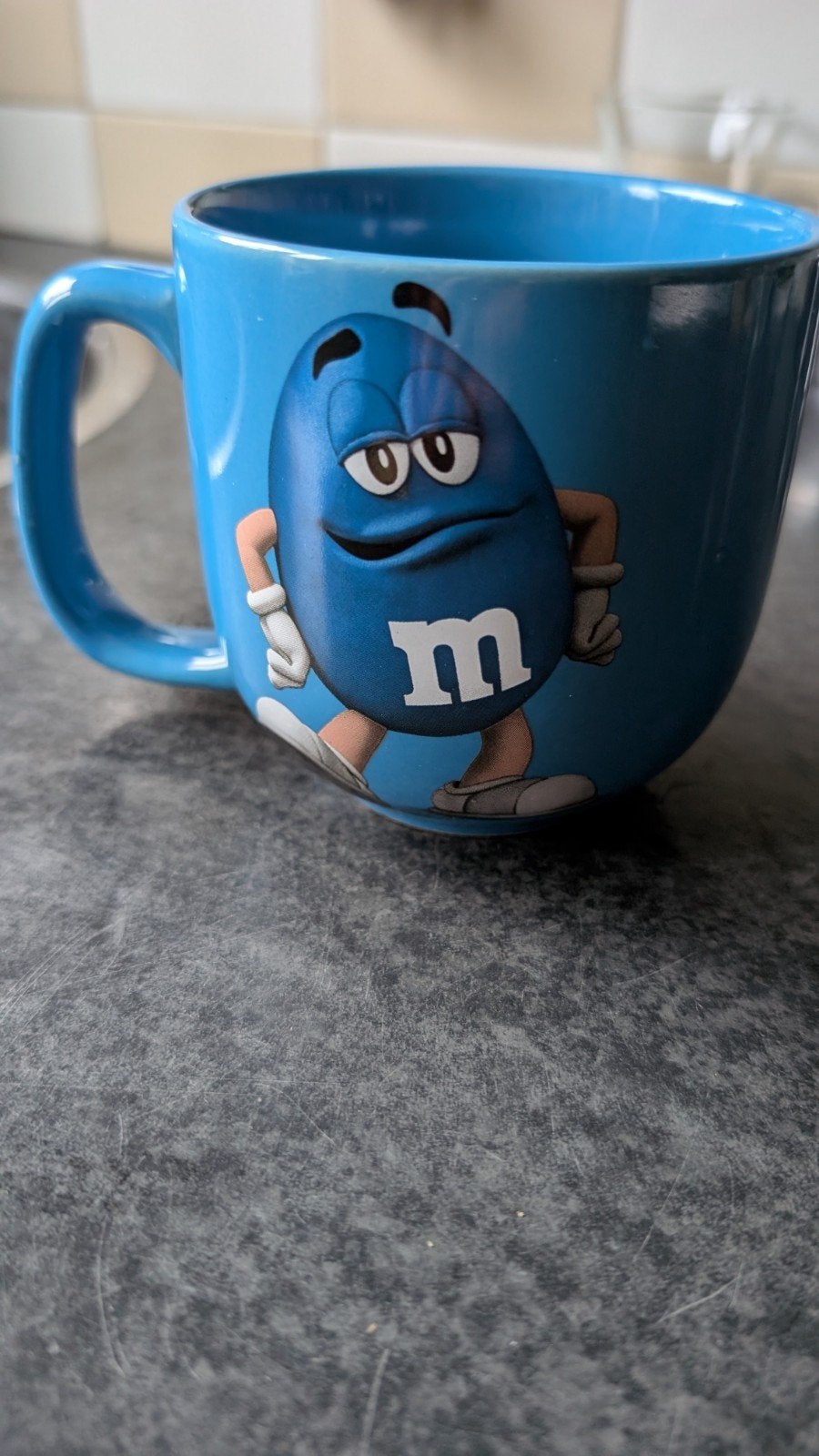 M&M's BINK mok - Blauw - Zo goed als nieuw, Ophalen of Verzenden, Zo goed als nieuw, Steen/keramiek, Overige merken