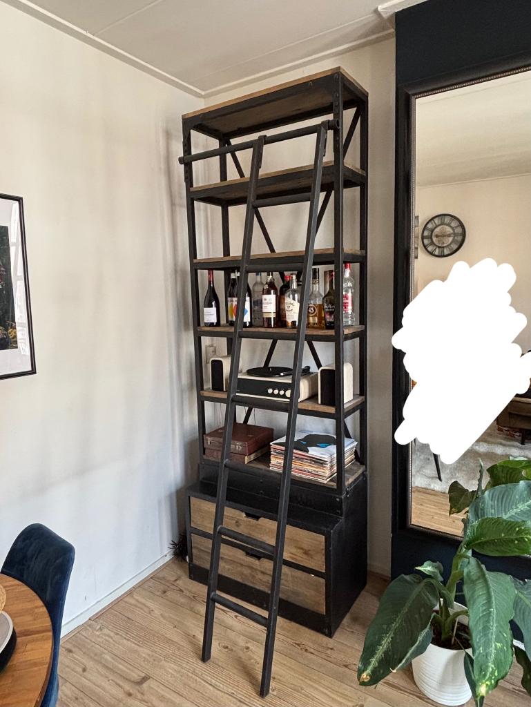 Industriële boekenkast, Ophalen, Gebruikt