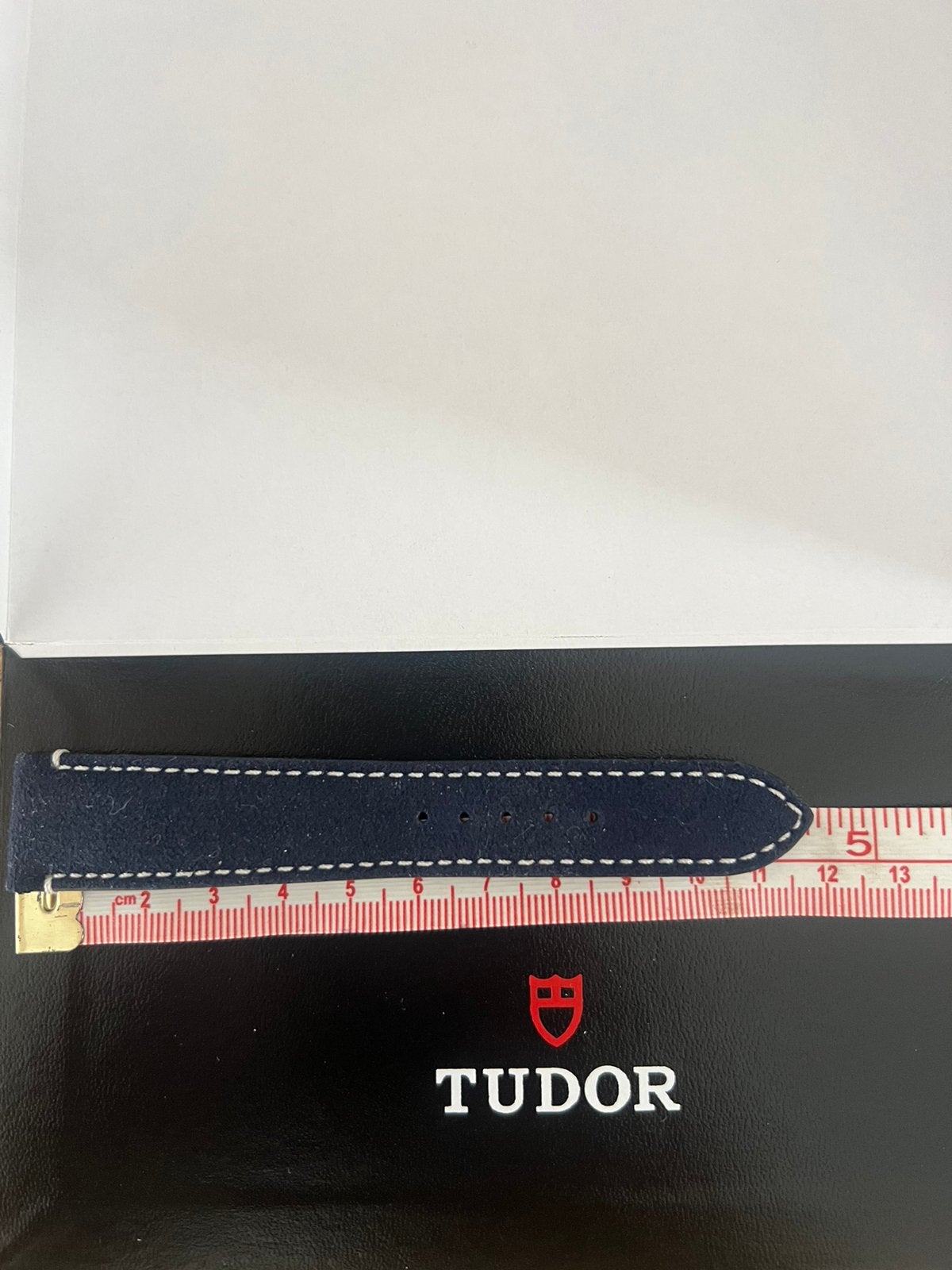 Suède band voor tudor black bay 58 blauw, Overige materialen, Leer, Polshorloge, Zo goed als nieuw