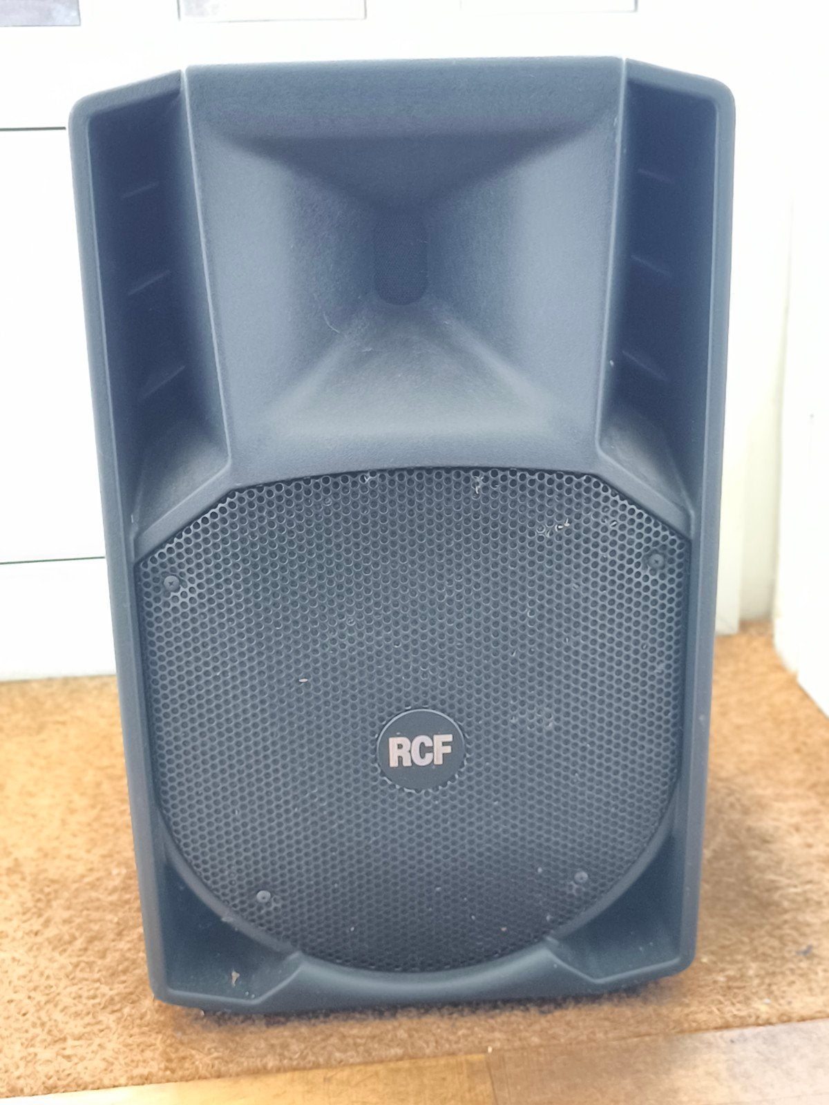 12 inch actieve luidspreker RCF - Zo goed als, Overige typen, Zo goed als nieuw, Ophalen, 150 watt of meer
