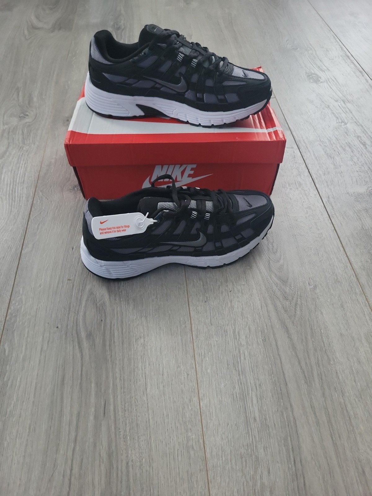 Nike P6000 schoen - Nieuw met label, maat 42, Kleding | Heren, Zwart, Nike, Nieuw, Ophalen of Verzenden