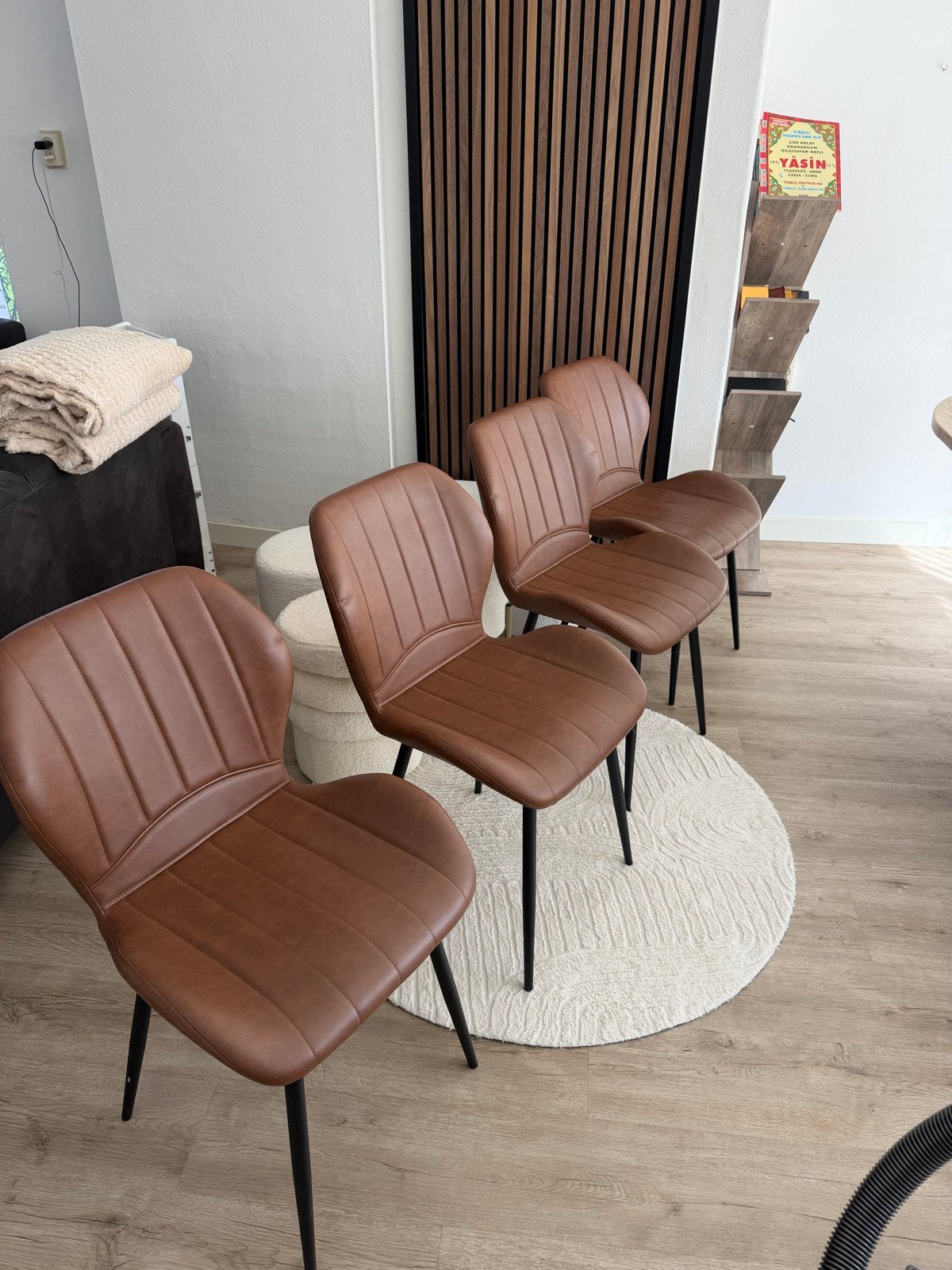 4 stevige bruine stoelen - ideaal voor eetkamer of kantoor, Ophalen, Gebruikt, Bruin, Leer
