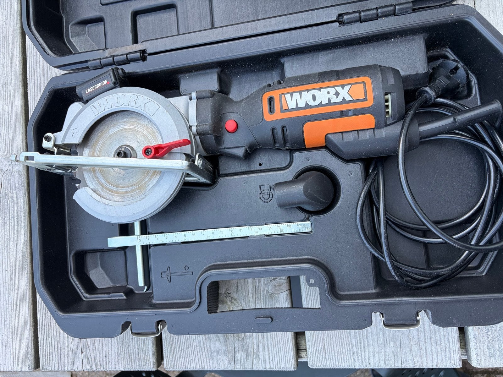 Worx WX427 invalcirkelzaag – 710W – compleet in koffer, Doe-het-zelf en Verbouw, Gereedschap | Zaagmachines, Ophalen, Minder dan 30 mm