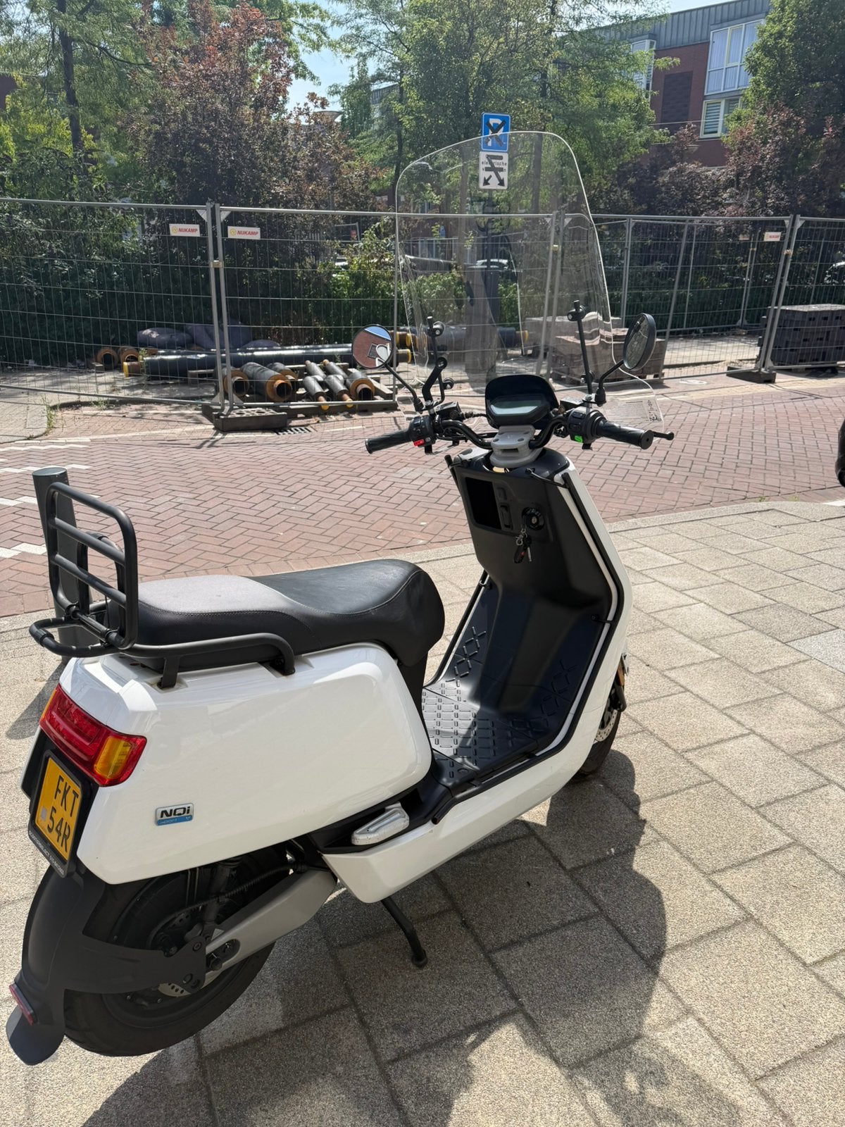 NIU N1S SPORT 2022, Fietsen en Brommers, Snorfietsen en Snorscooters, Overige merken, Gebruikt, Elektrisch, Ophalen of Verzenden