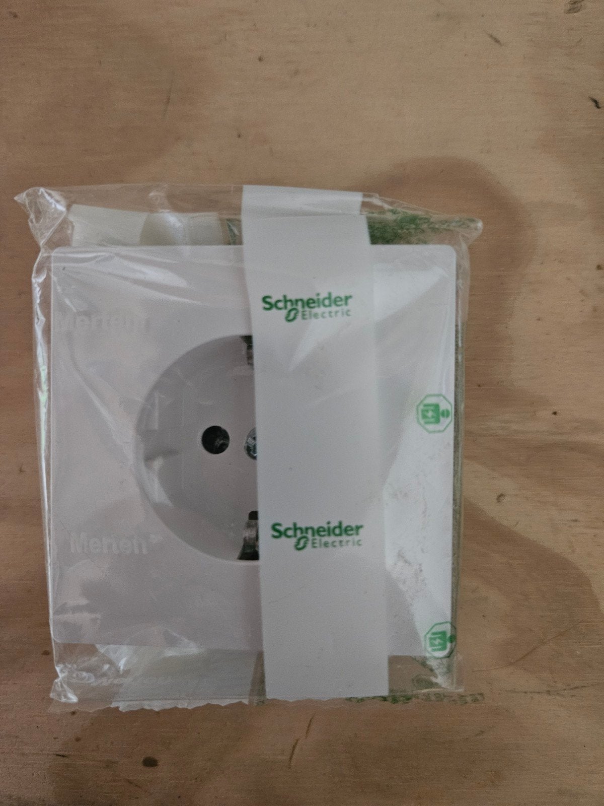 Schneider Electric Merten stopcontacten (4 stuks), Ophalen of Verzenden, Nieuw, Stopcontact