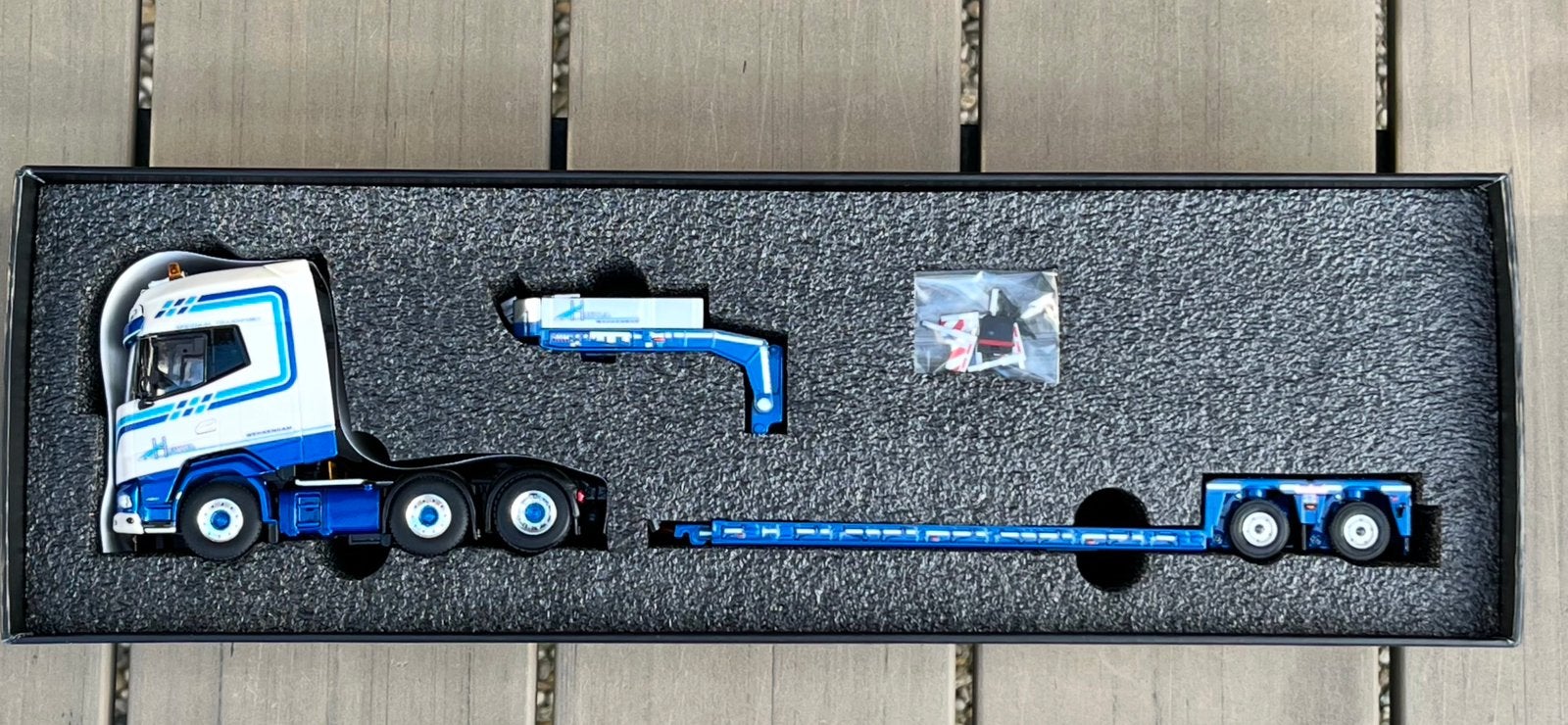 WSI L.A.v.d.Heuvel DAF XG+ 8x4 met 2as pendel-x, Ophalen of Verzenden, Zo goed als nieuw, Licht