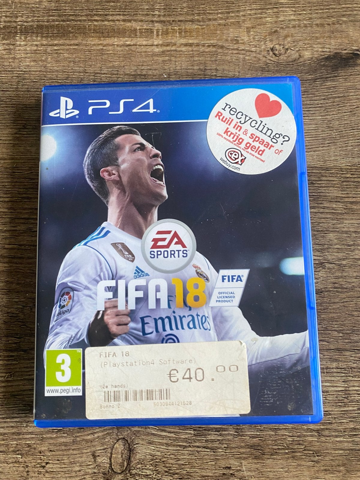 FIFA 18 PS4 - Voetbalgame met Ronaldo op cover, Ophalen, Zo goed als nieuw, Sport, Vanaf 3 jaar