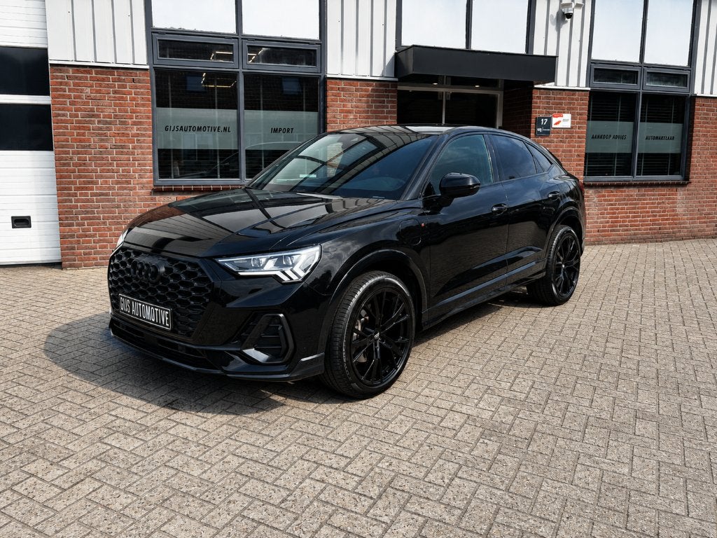 Audi Q3 45 Tfsi-e 245pk S-Line Pano | Leder | Matrix | Vol, Auto's, Euro 6, Zwart, Grijs, Hybride Elektrisch/Benzine