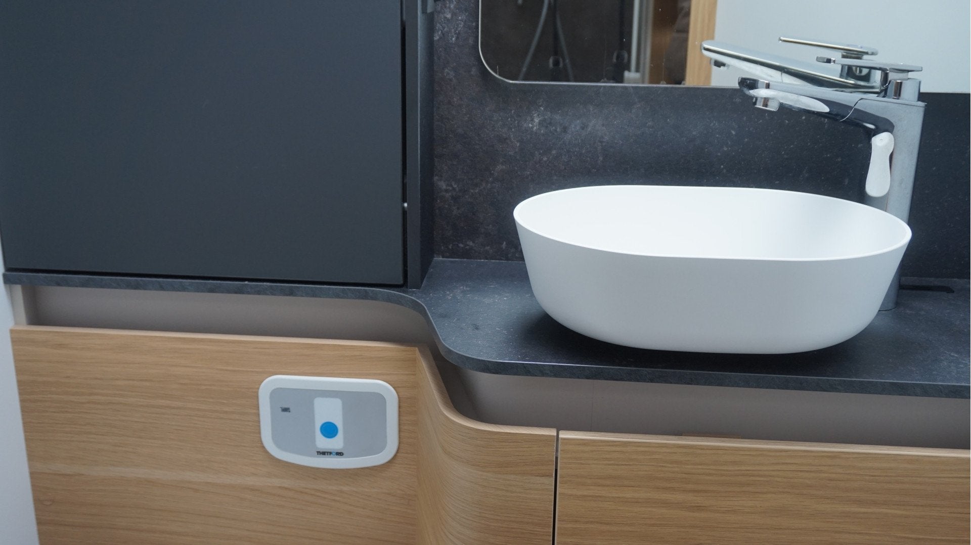 Foto 42 van Adria MATRIX 670SC PLUS AUTOMAAT 141 pk Zonnepan. Electr. Fi