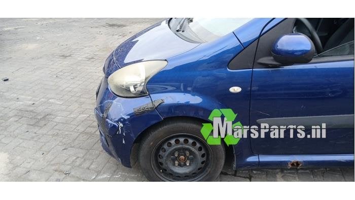 Scherm links-voor van een Toyota Aygo, Gebruikt, -, -, Ophalen of Verzenden