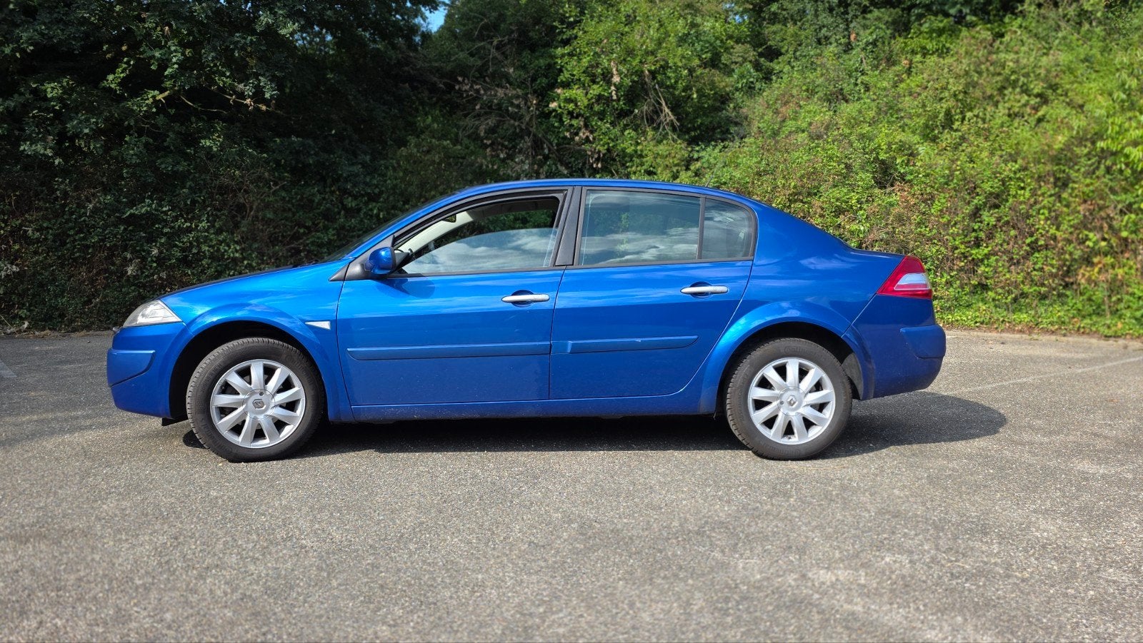 Renault Mégane 1.6 16V Sedan AUT 2007 Blauw, Auto's, 1250 kg, 1225 kg, 4 cilinders, Blauw