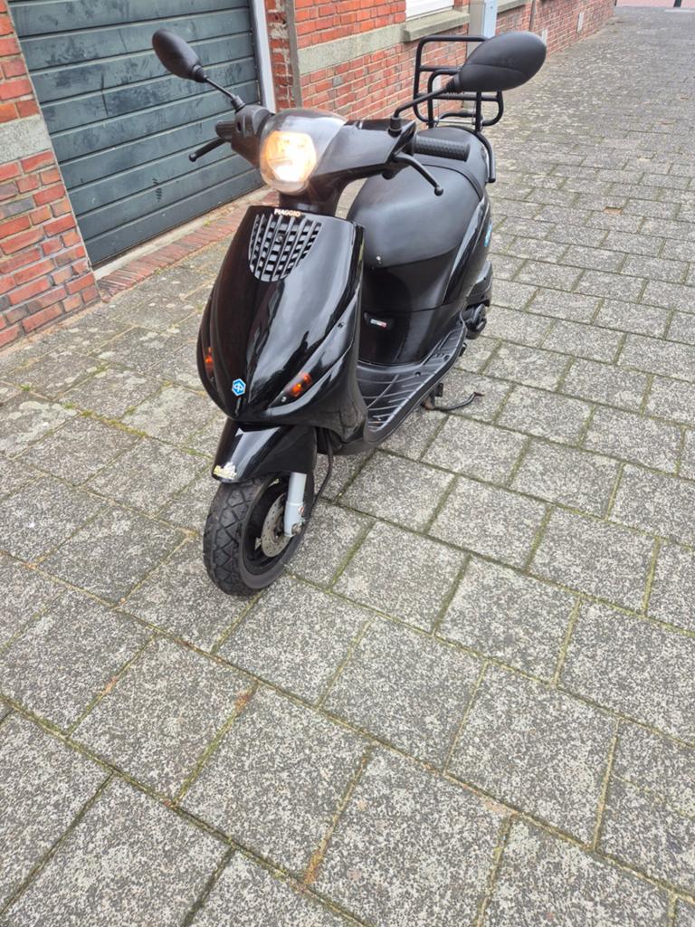 Reperarie en onderhoud scooters den haag, Ophalen of Verzenden, Benzine, Overige modellen
