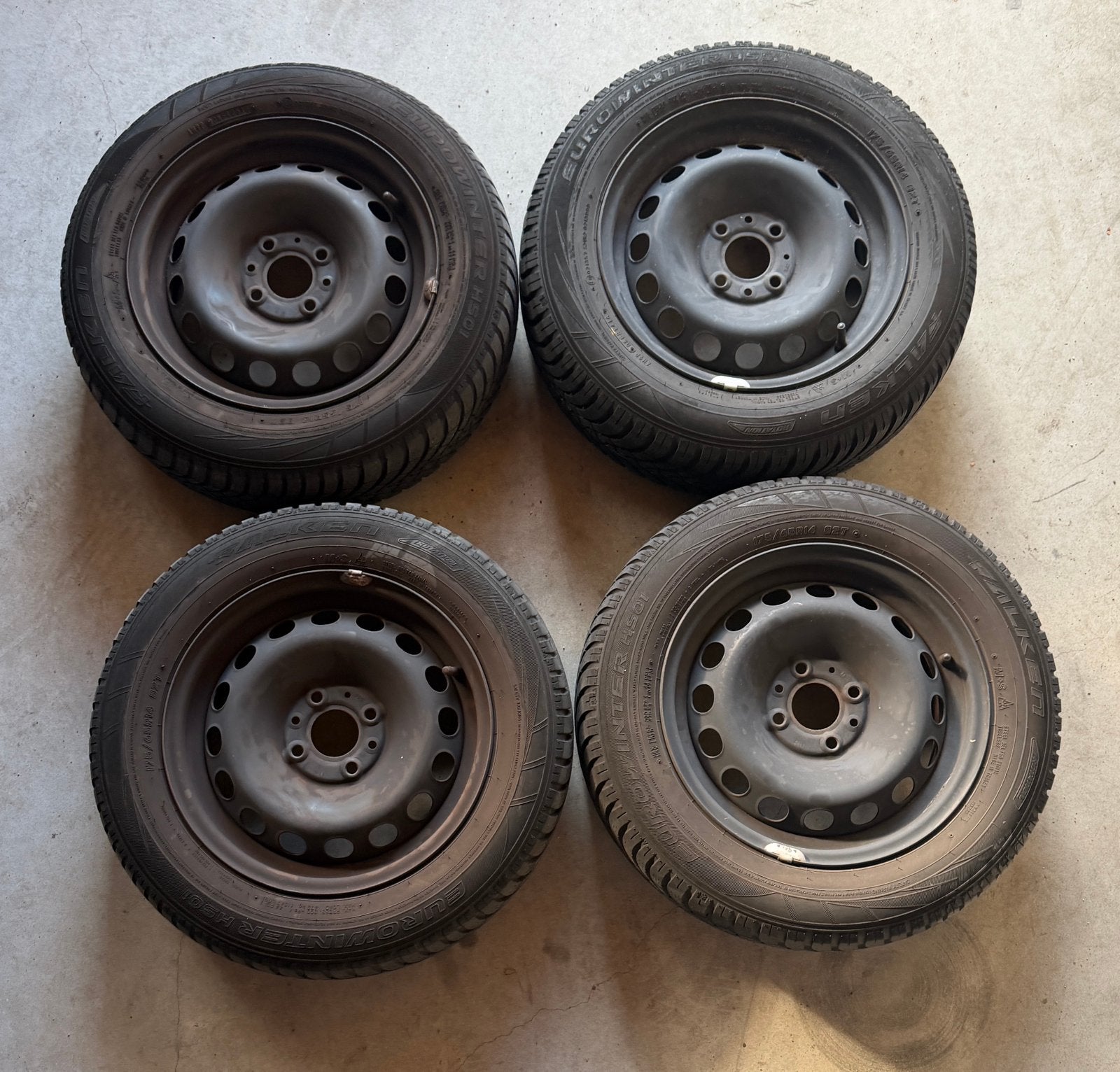 Set Fiat 500 Falken winterbanden op velgen 175/65/14, Ophalen of Verzenden