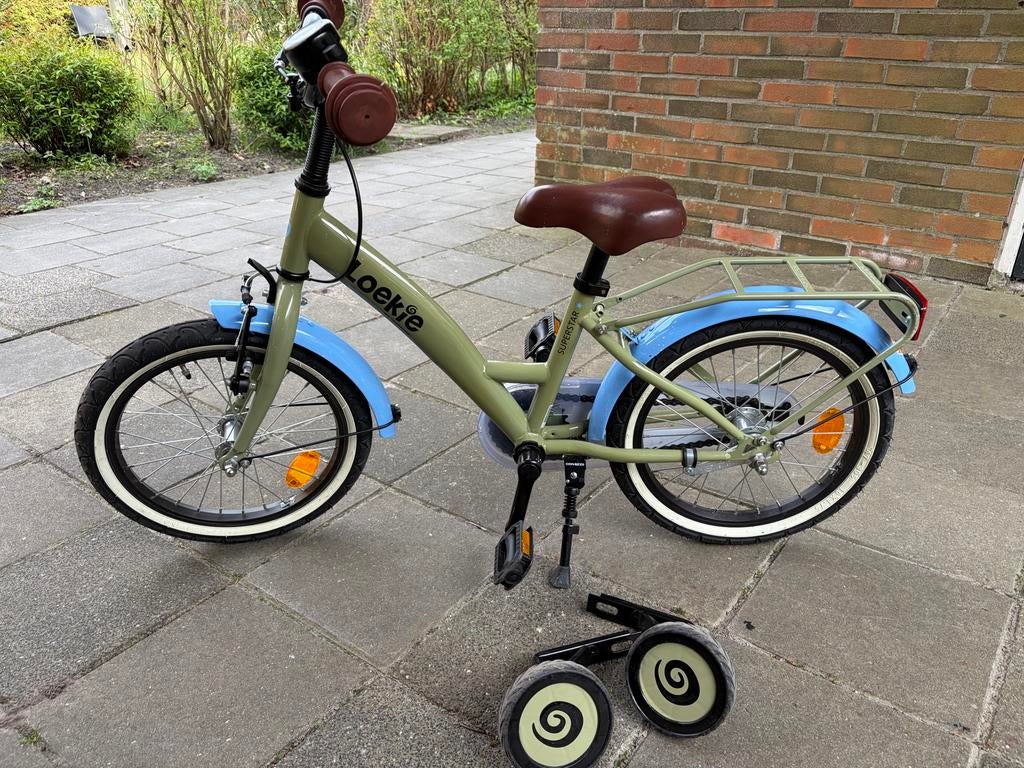 Loekie kinderfiets met zijwieltjes 12 inch, Fietsen en Brommers, Fietsen | Kinderfietsjes, Ophalen, Gebruikt, 16 tot 20 inch, Zijwieltjes