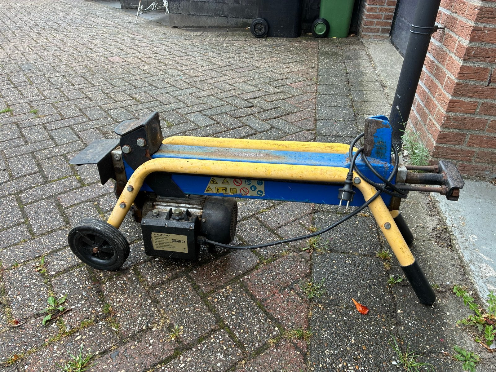 Elektrische Houtklover - Gebruikt maar functioneel, Ophalen of Verzenden, Gebruikt, Elektrisch, Liggend