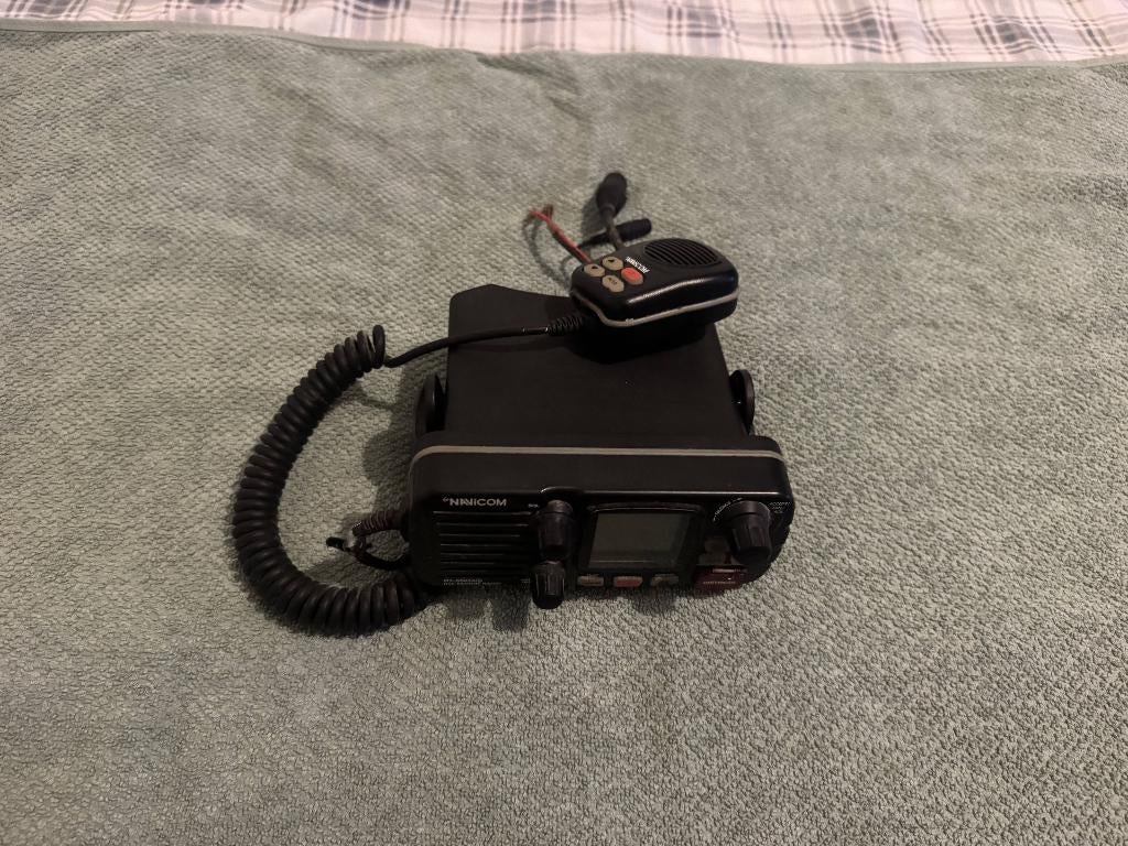 Navicom RT-550 AIS Marifoon, Ophalen, Gebruikt, Communicatie