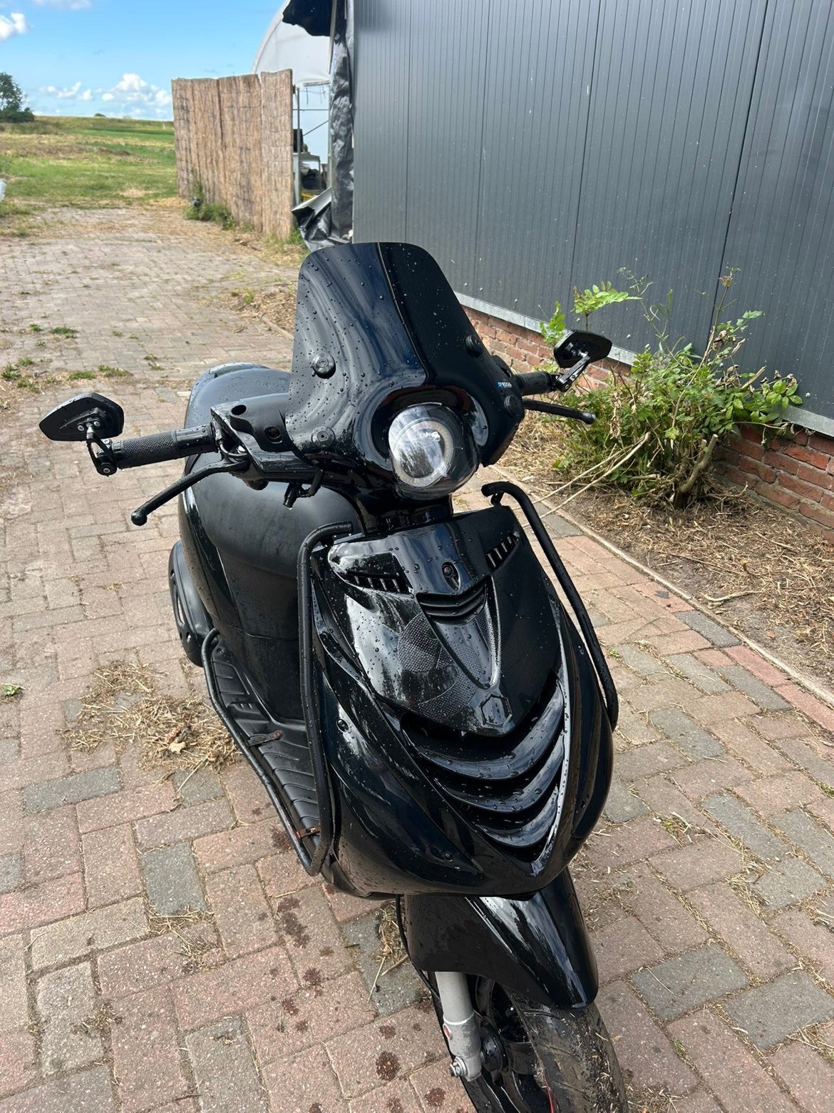 Titel: Piaggio Zip SP iGET E5 50cc 4T | Malossi | LED, Fietsen en Brommers, Scooters | Piaggio, Ophalen, Maximaal 45 km/u, Zip