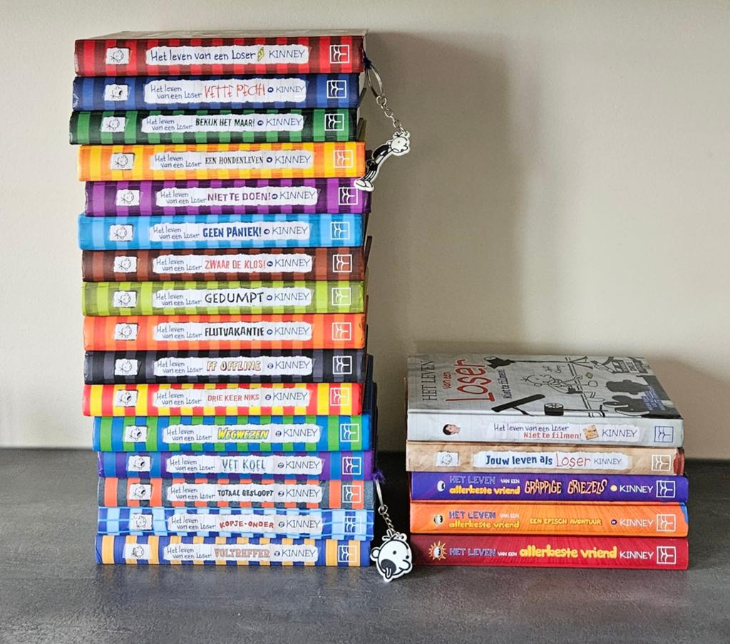 21 boeken Het leven van een loser, Ophalen of Verzenden, Zo goed als nieuw