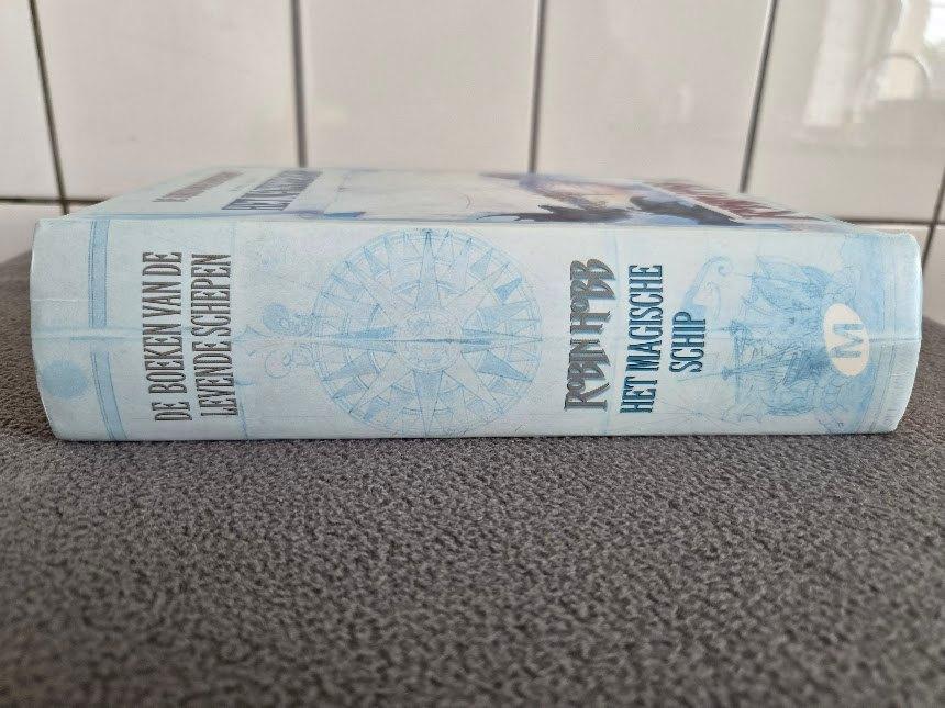 Het magische schip - 1 -  Robin Hobb, Boeken, Ophalen of Verzenden, Gelezen, Robin Hobb