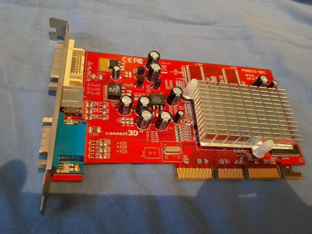 ATI Radeon 9250SE AGP videokaart, Computers en Software, Videokaarten, GDDR, Ophalen of Verzenden, DVI, Overige chipsets